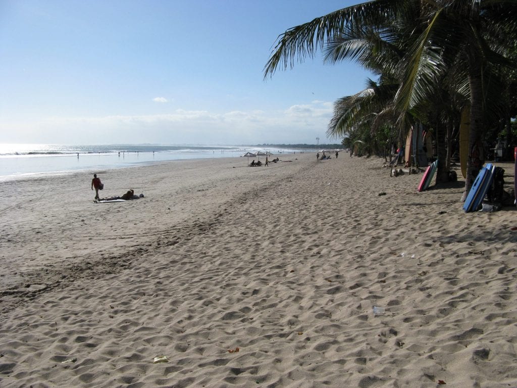 На Бали арестовали туриста, который пытался проникнуть на пляж