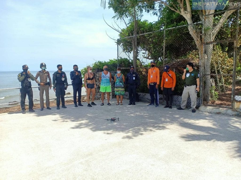 Иностранцев арестовали за купание на пляже в Паттайе
