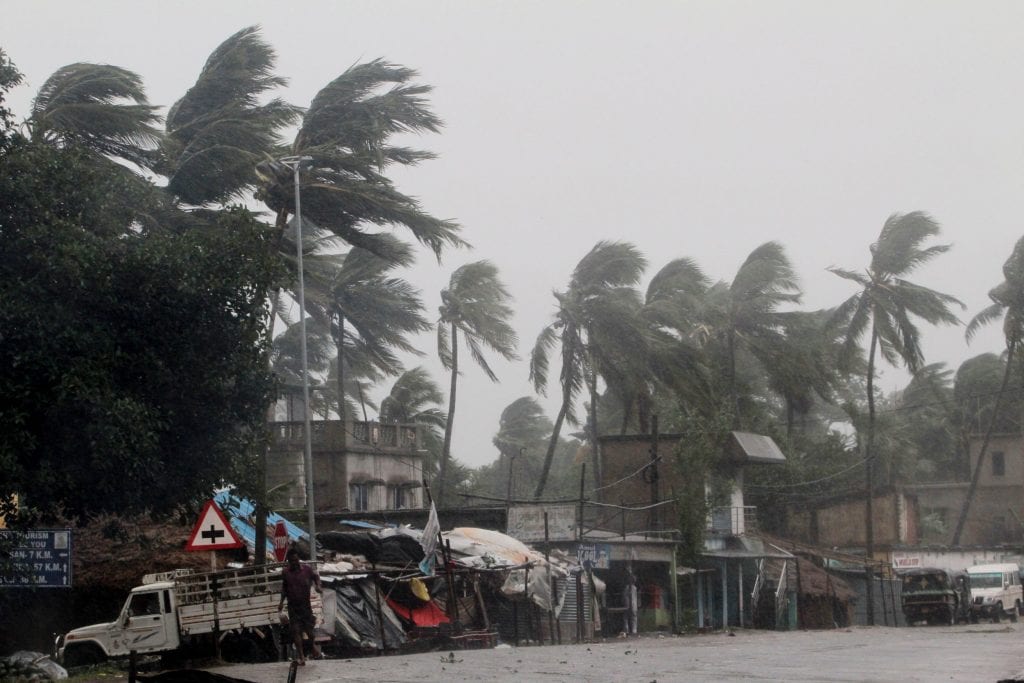 Ущерб от супер-циклона «Амфан» оценивают в миллионы рупий