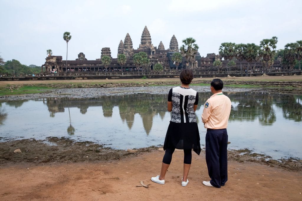 Камбоджа вводит депозит в 3000$ для иностранцев