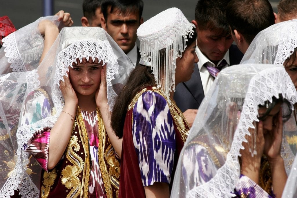 В Таджикистане открываются рестораны, но свадьбы по-прежнему под запретом