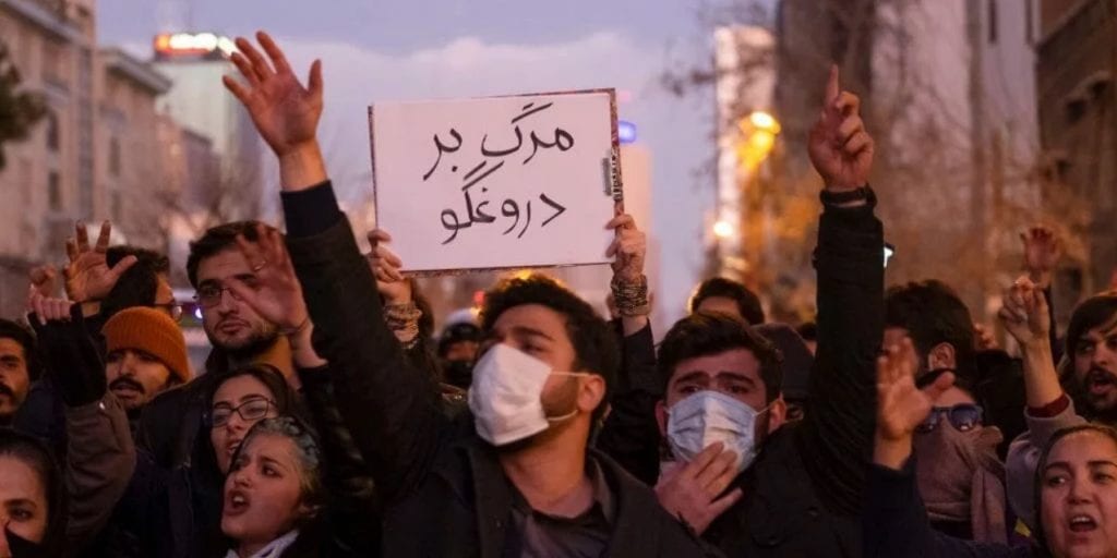 Иранская оппозиция в изгнании провела онлайн-митинг