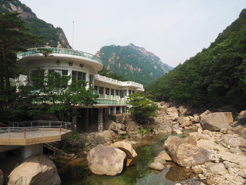Северная Корея собирается открыть международный курорт