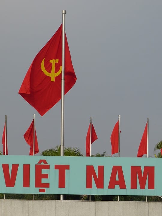 Вьетнамские чиновники не приветствуют возвращение граждан, застрявших за границей из-за COVID-19