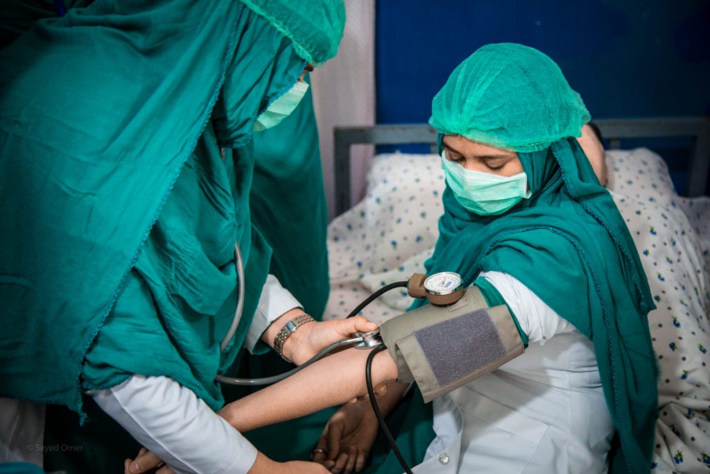 В Афганистане во время вакцинации убили трех медсестер