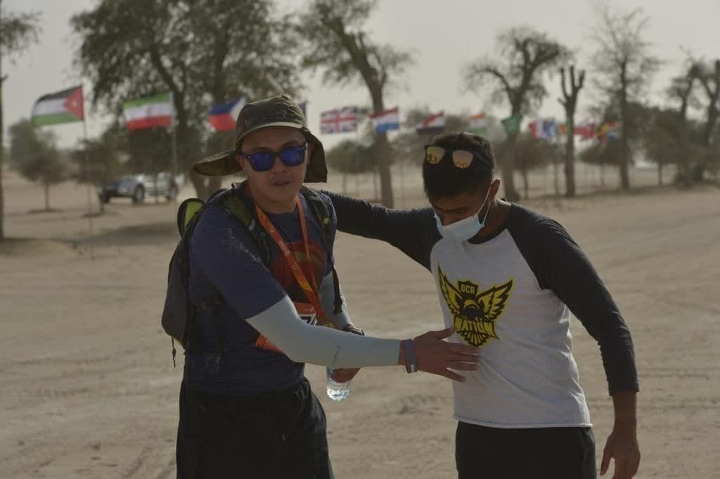 Киргиз пробежал 50 км по пустыне ОАЭ