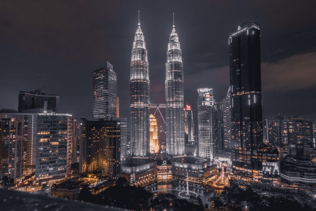 Малайзия объявляет общенациональную изоляцию