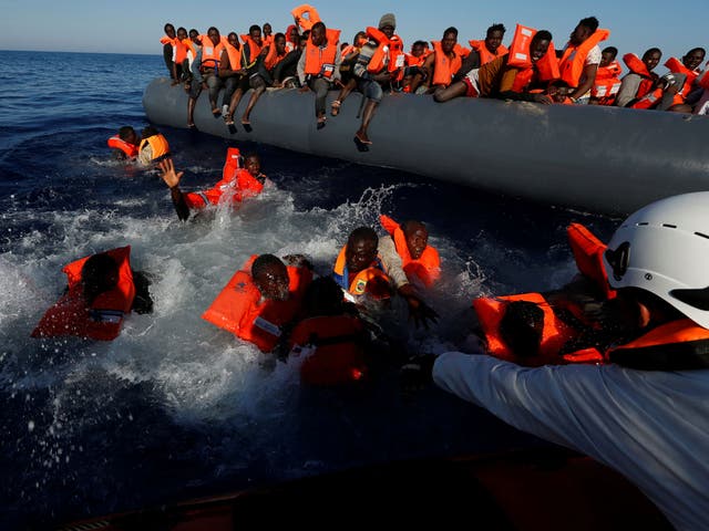 Более 50 мигрантов утонули в Тунисе