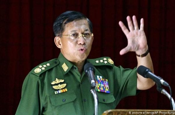 Военные правители Мьянмы угрожают тем, кто называет их хунтой