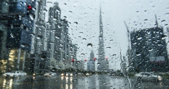 В ОАЭ вызвали искусственные дожди