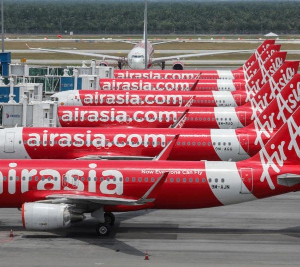 AirAsia прекращает полеты до августа